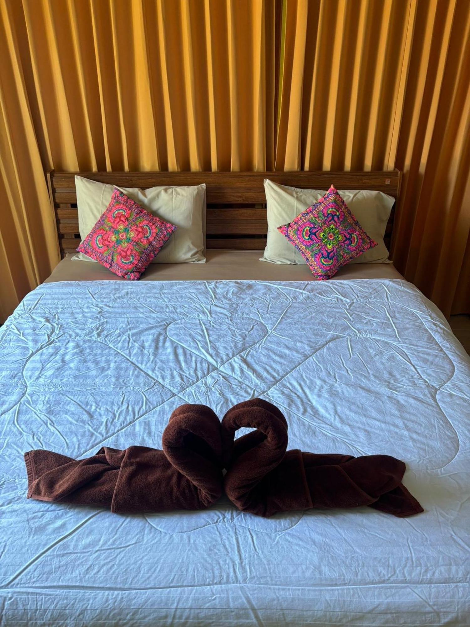 Tonmai Suites Ko Lanta Exterior foto
